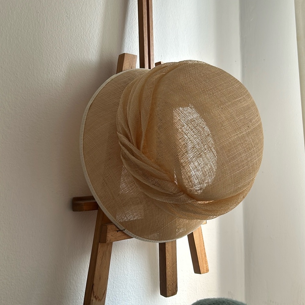 Creamy beige straw hat with straw folded sash, natural fibers, made in England